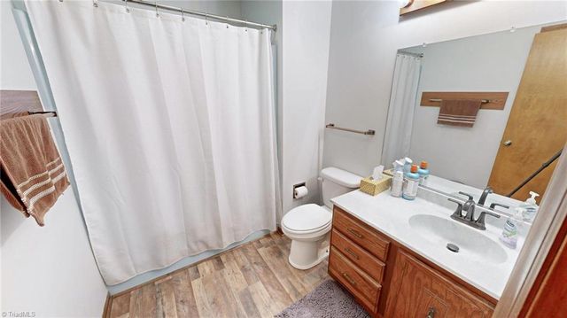 689 Barker Road, Winston-salem, NC 27107