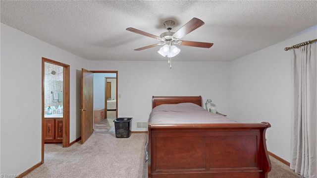 689 Barker Road, Winston-salem, NC 27107