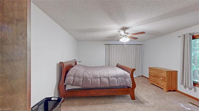 689 Barker Road, Winston-salem, NC 27107