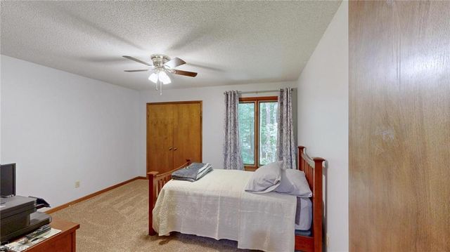 689 Barker Road, Winston-salem, NC 27107