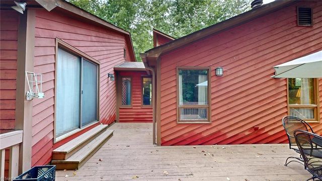 689 Barker Road, Winston-salem, NC 27107
