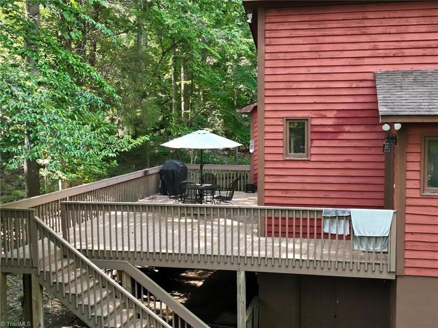 689 Barker Road, Winston-salem, NC 27107