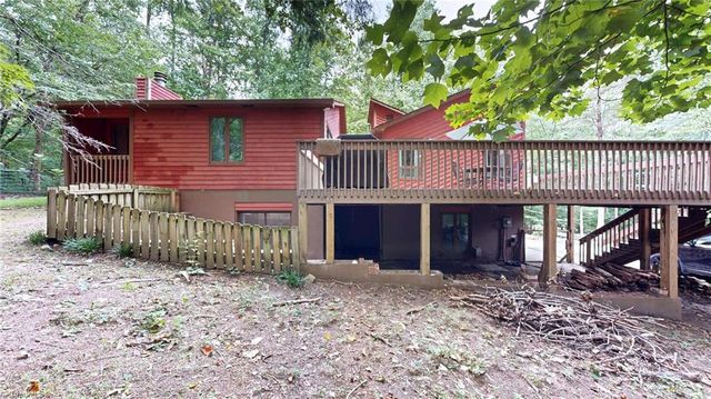 689 Barker Road, Winston-salem, NC 27107