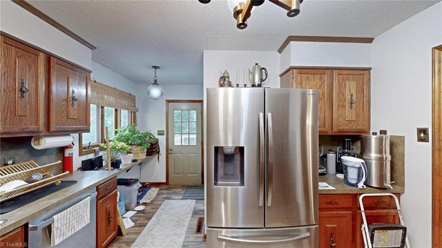 689 Barker Road, Winston-salem, NC 27107