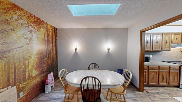 689 Barker Road, Winston-salem, NC 27107