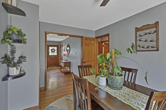 153 E Waterloo Street, Canal Winchester, OH 43110