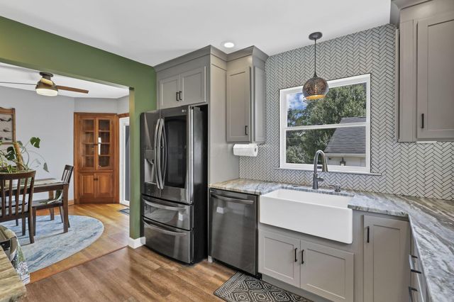 153 E Waterloo Street, Canal Winchester, OH 43110