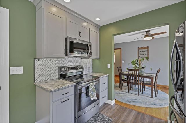 153 E Waterloo Street, Canal Winchester, OH 43110