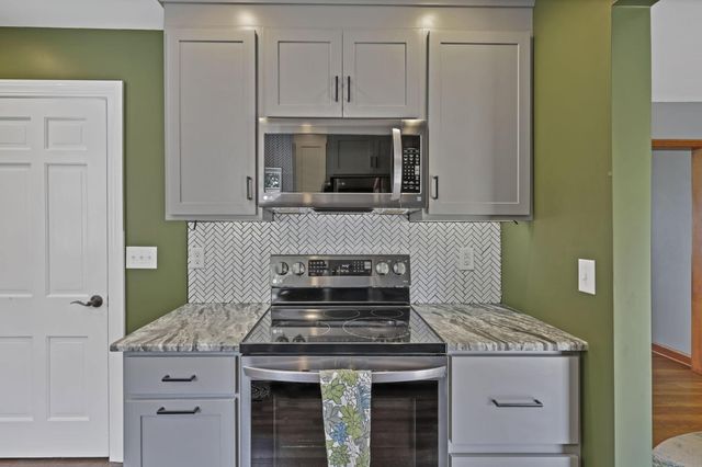 153 E Waterloo Street, Canal Winchester, OH 43110
