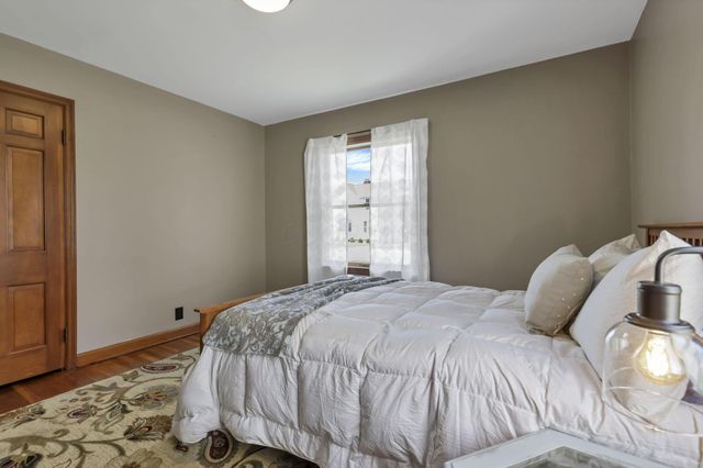 153 E Waterloo Street, Canal Winchester, OH 43110
