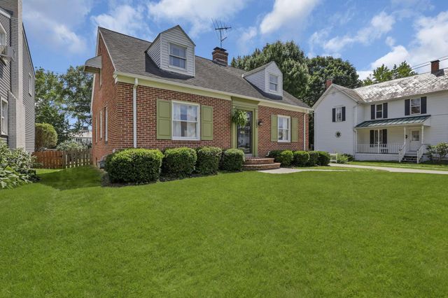 153 E Waterloo Street, Canal Winchester, OH 43110