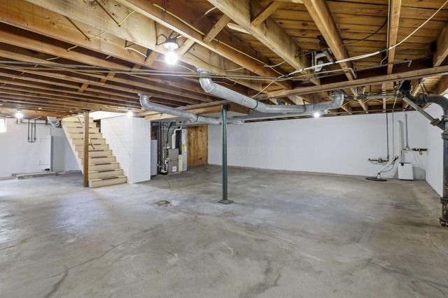 153 E Waterloo Street, Canal Winchester, OH 43110