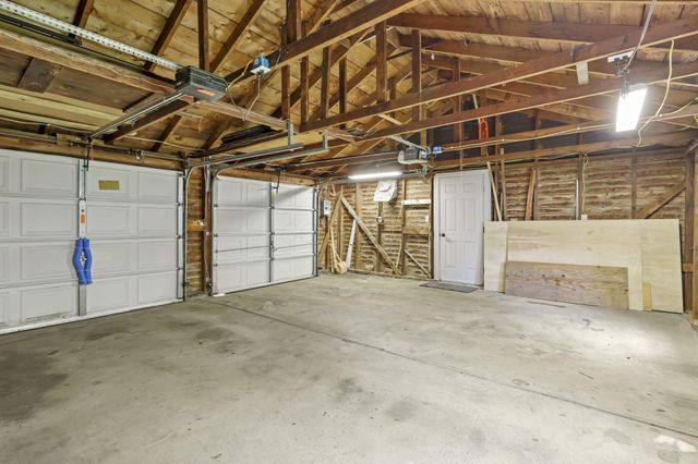 153 E Waterloo Street, Canal Winchester, OH 43110