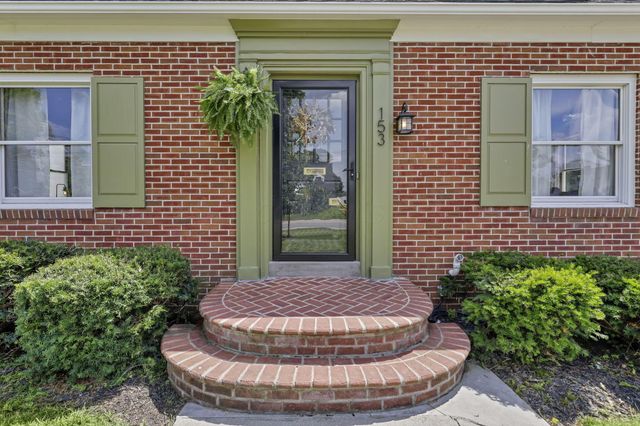 153 E Waterloo Street, Canal Winchester, OH 43110