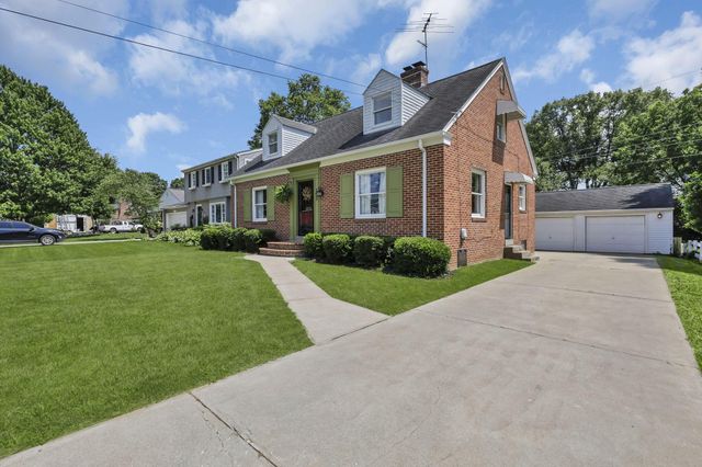 153 E Waterloo Street, Canal Winchester, OH 43110