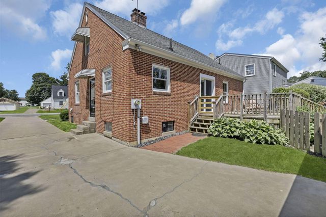 153 E Waterloo Street, Canal Winchester, OH 43110