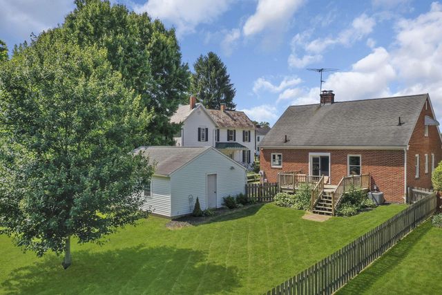 153 E Waterloo Street, Canal Winchester, OH 43110