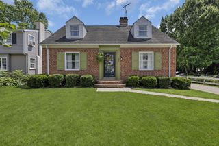 153 E Waterloo Street, Canal Winchester, OH 43110