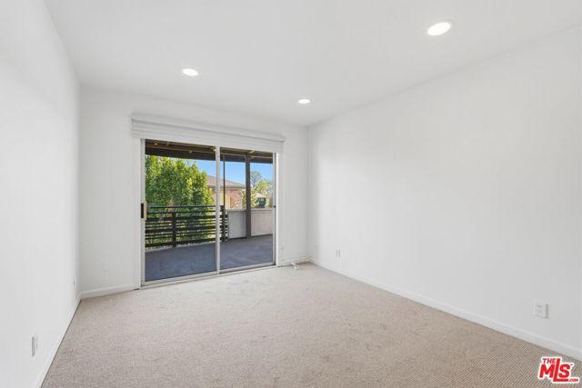 15509 Aqua Verde Drive, Los Angeles, CA 90077