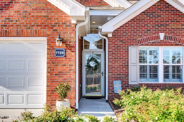 7725 Marymount Drive, Wilmington, NC 28411