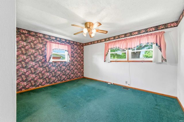 5028 S Old State Road 67, Muncie, IN 47302