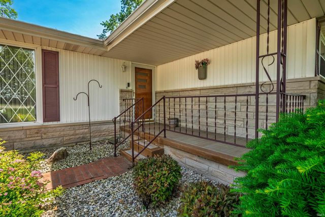 5028 S Old State Road 67, Muncie, IN 47302