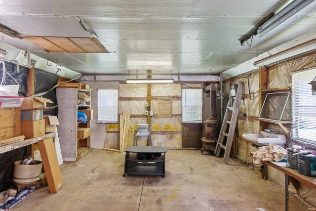 5028 S Old State Road 67, Muncie, IN 47302