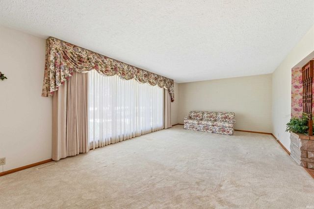 5028 S Old State Road 67, Muncie, IN 47302