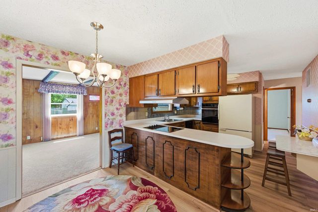 5028 S Old State Road 67, Muncie, IN 47302