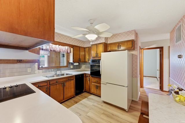 5028 S Old State Road 67, Muncie, IN 47302