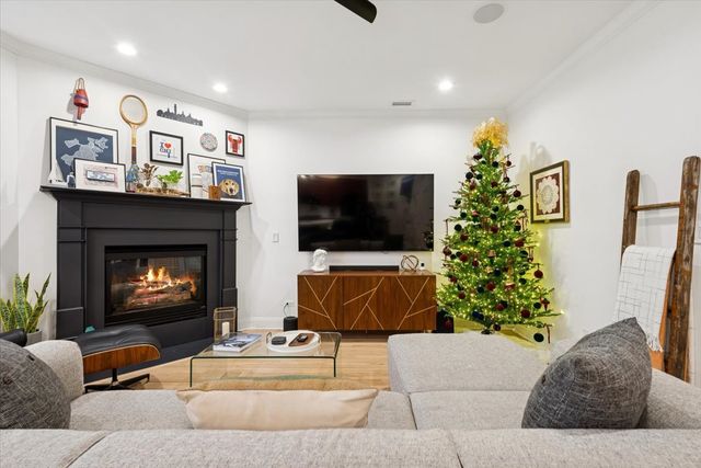 3746 N Fremont Street 1, Chicago, IL 60613