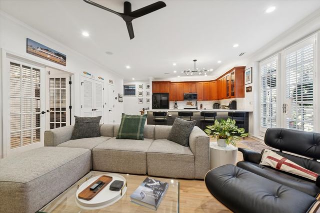 3746 N Fremont Street 1, Chicago, IL 60613