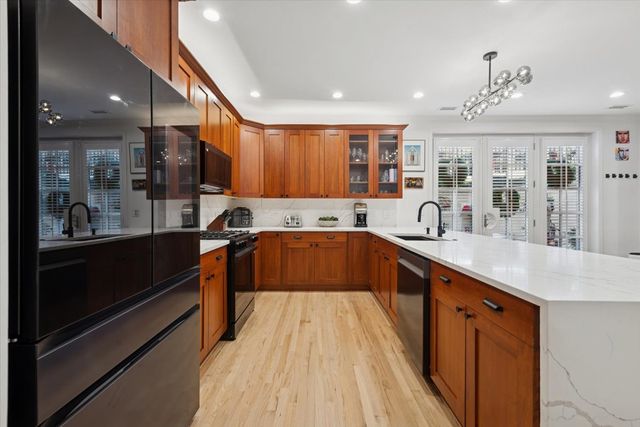 3746 N Fremont Street 1, Chicago, IL 60613