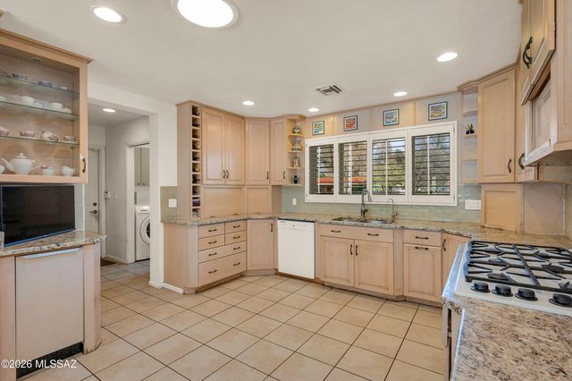 11930 E Barbary Coast Road, Tucson, AZ 85749