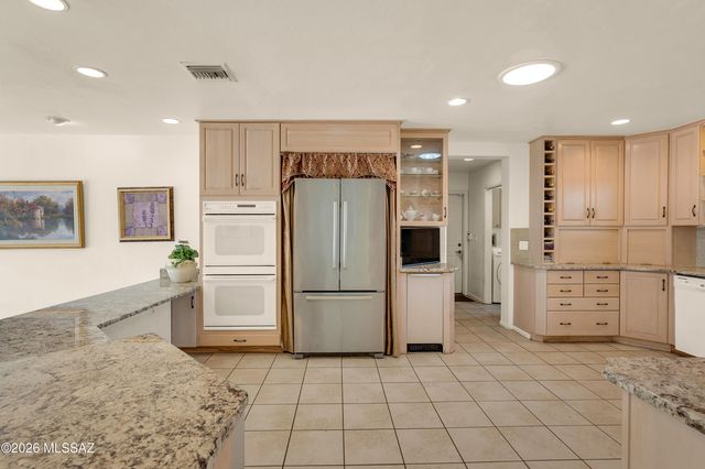 11930 E Barbary Coast Road, Tucson, AZ 85749