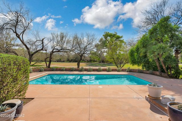 11930 E Barbary Coast Road, Tucson, AZ 85749