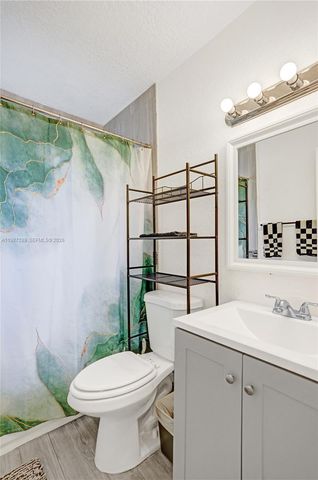 3320 NW 18th St, Lauderhill, FL 33311