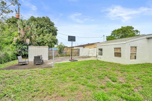 3320 NW 18th St, Lauderhill, FL 33311