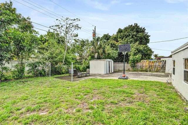 3320 NW 18th St, Lauderhill, FL 33311