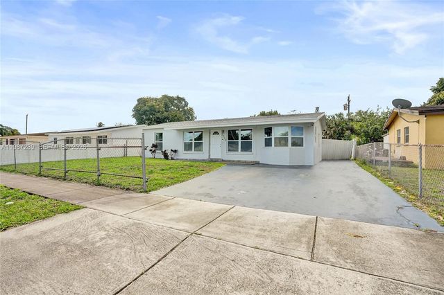 3320 NW 18th St, Lauderhill, FL 33311