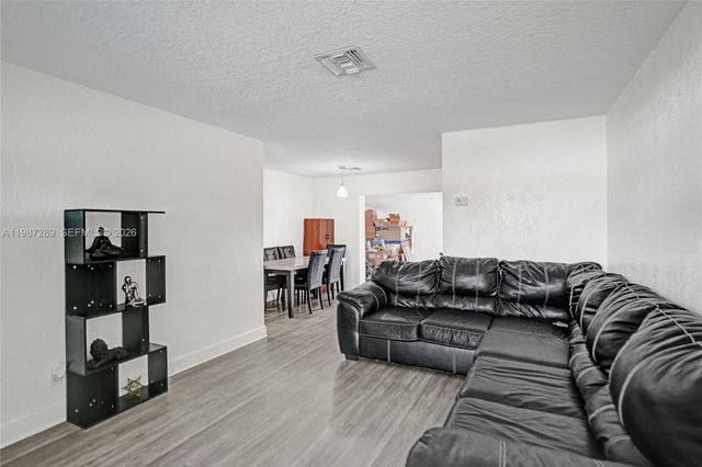 3320 NW 18th St, Lauderhill, FL 33311