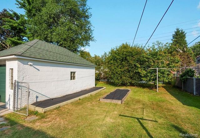 920 N Denwood Street, Dearborn, MI 48128