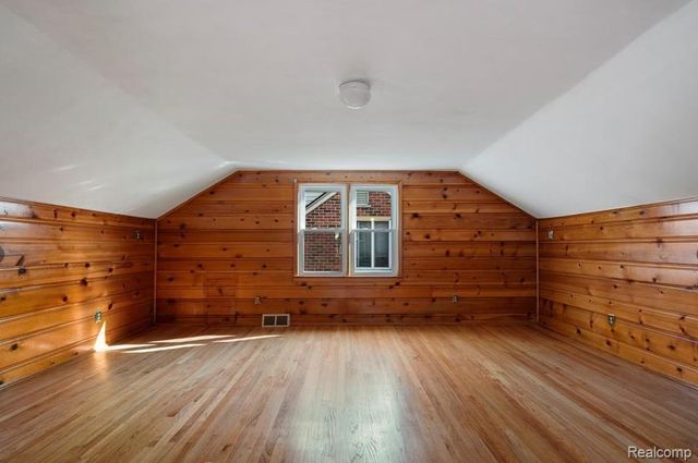 920 N Denwood Street, Dearborn, MI 48128