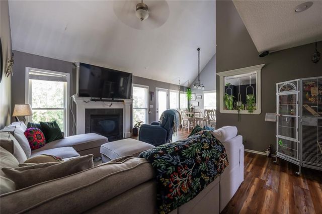 606 Briar Lane, Kearney, MO 64060