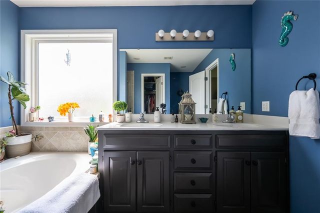 606 Briar Lane, Kearney, MO 64060