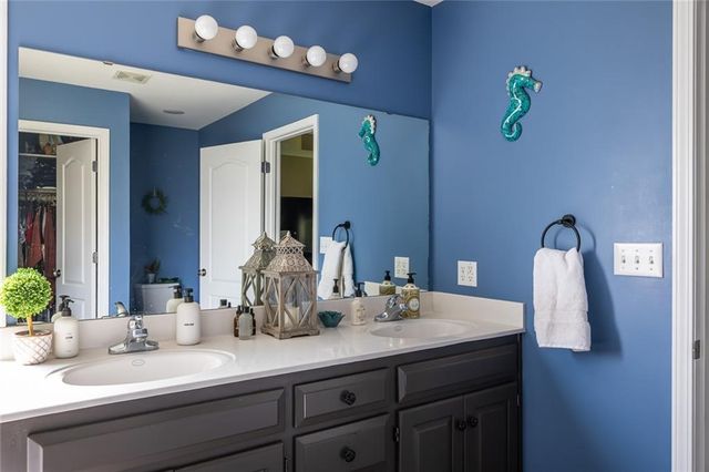 606 Briar Lane, Kearney, MO 64060