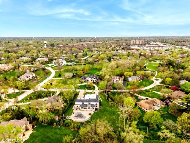 6420 Thurlow Street, Willowbrook, IL 60527