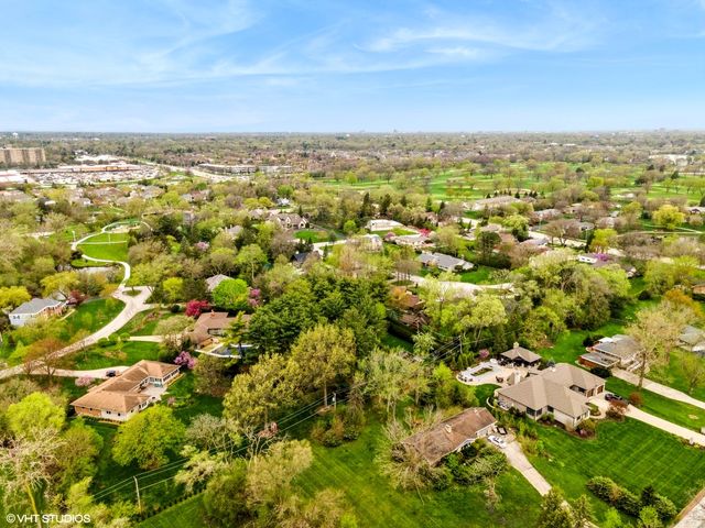 6420 Thurlow Street, Willowbrook, IL 60527