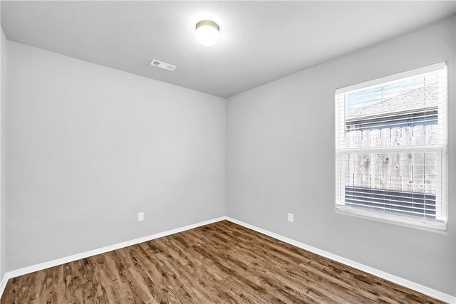 5016 Colfax Loop, Fayetteville, AR 72704