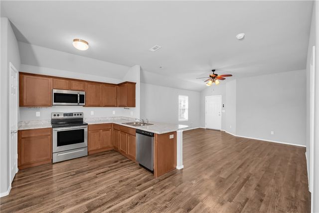 5016 Colfax Loop, Fayetteville, AR 72704